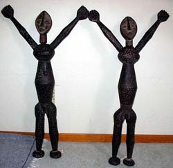 Lengola statues, Remorqueur, Butoka